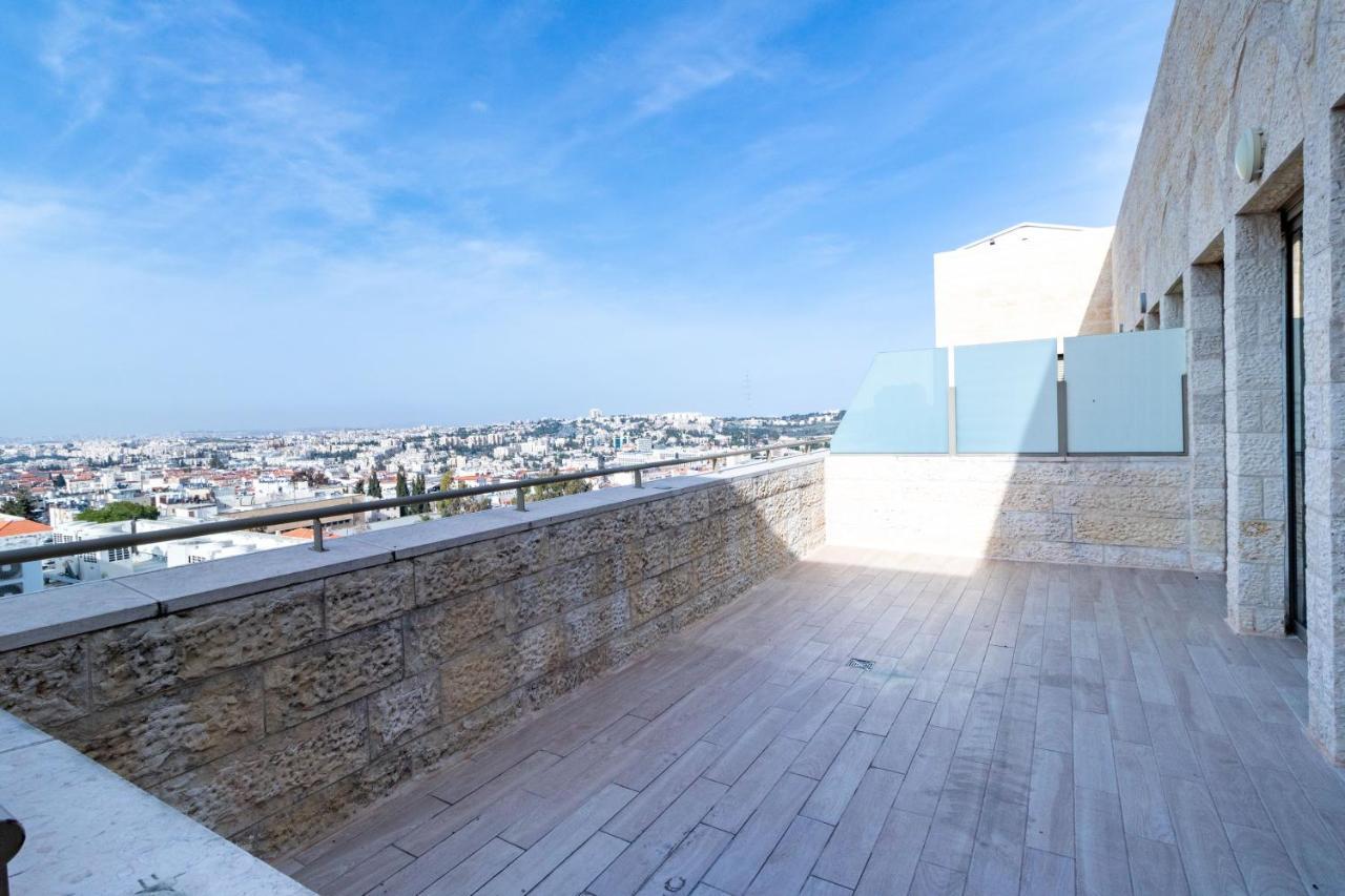 The Haneviim Court - Isrentals Jerusalem Exteriör bild