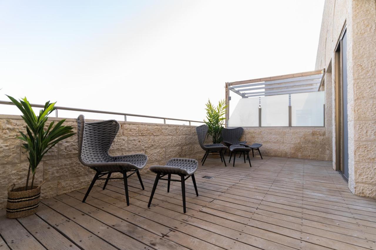 The Haneviim Court - Isrentals Jerusalem Exteriör bild