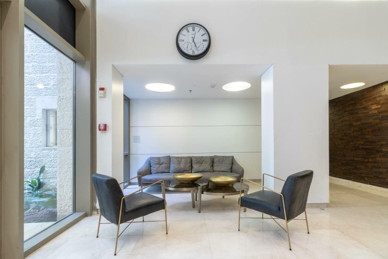 The Haneviim Court - Isrentals Jerusalem Exteriör bild